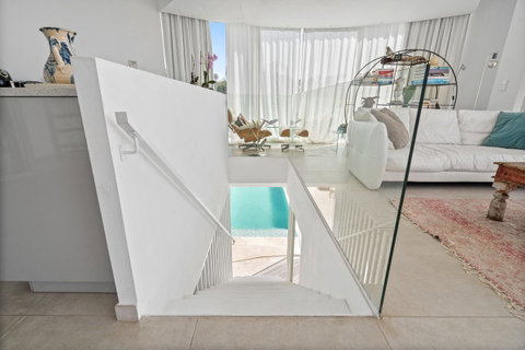 Detached Villa in Marbella, Costa del Sol – 3 beds – 1595000 € - photo 16 of 31