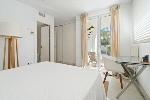 Detached Villa in Marbella, Costa del Sol – 3 beds – 1595000 € - photo 20 of 31