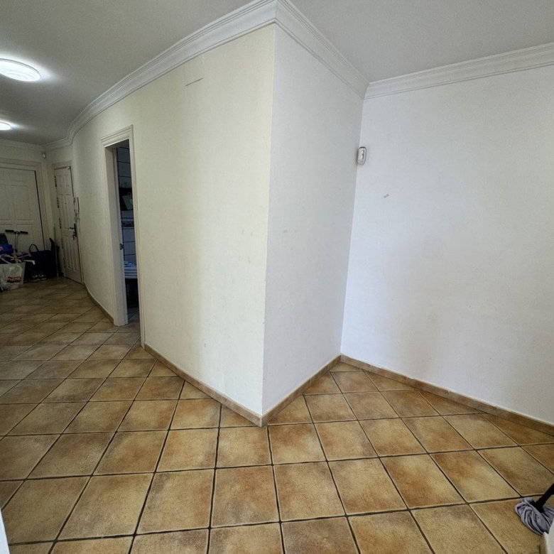 Middle Floor Apartment in Estepona, Cancelada – 2 beds – 295000 € - photo 56 of 90