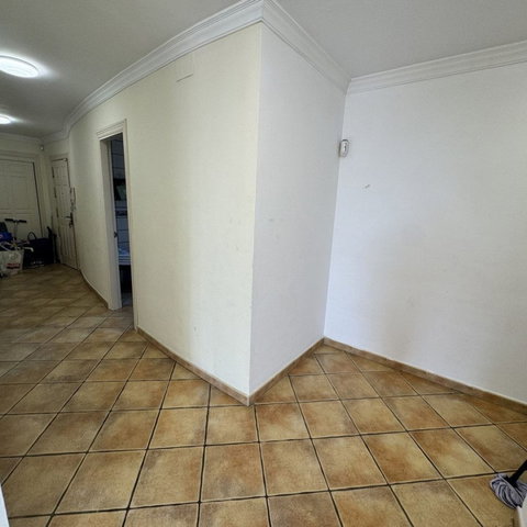 Middle Floor Apartment in Estepona, Cancelada – 2 beds – 295000 € - photo 56 of 90