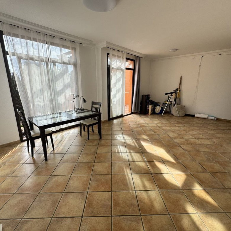 Middle Floor Apartment in Estepona, Cancelada – 2 beds – 295000 € - photo 90 of 90