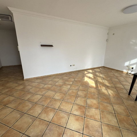 Middle Floor Apartment in Estepona, Cancelada – 2 beds – 295000 € - photo 41 of 90