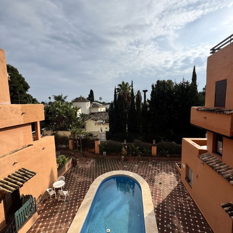 Middle Floor Apartment in Estepona, Cancelada – 2 beds – 295000 € - photo 78 of 90