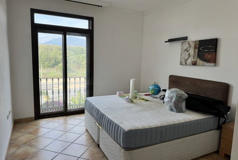 Middle Floor Apartment in Estepona, Cancelada – 2 beds – 295000 € - photo 47 of 90
