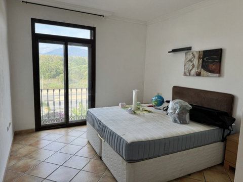 Middle Floor Apartment in Estepona, Cancelada – 2 beds – 295000 € - photo 42 of 90
