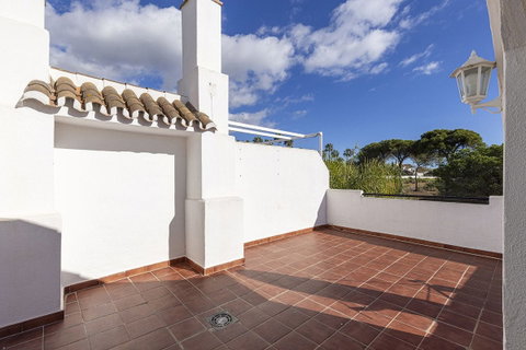 Townhouse in Marbella, Costa del Sol – 3 beds – 695000 € - photo 3 of 56