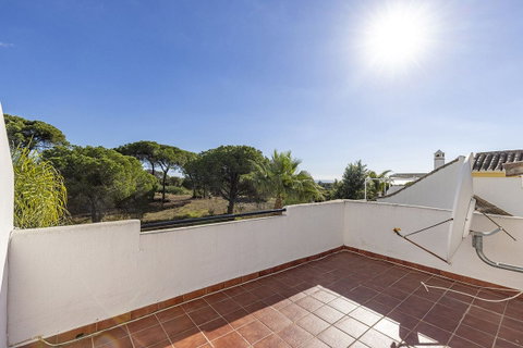 Townhouse in Marbella, Costa del Sol – 3 beds – 695000 € - photo 5 of 56