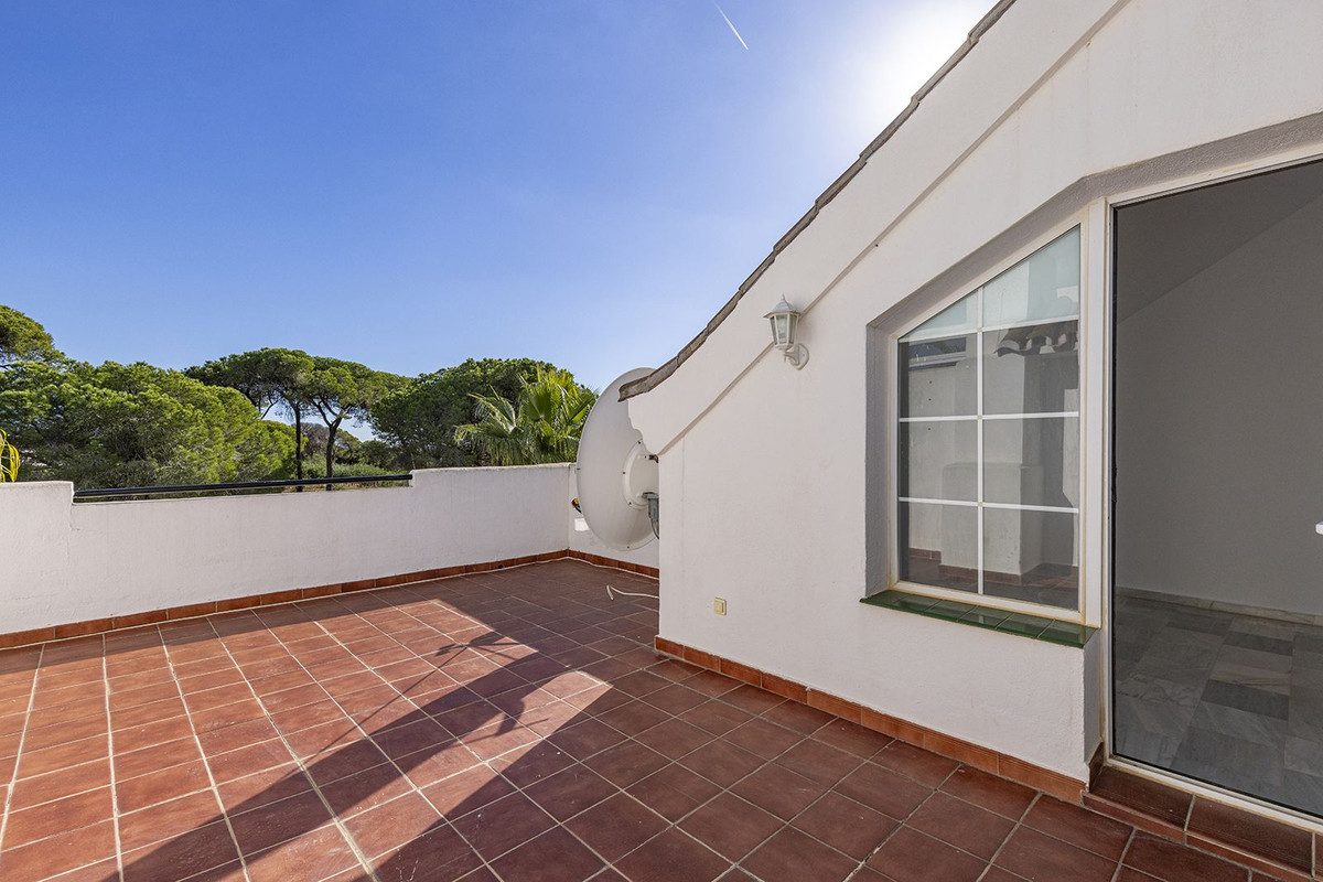 Townhouse in Marbella, Costa del Sol – 3 beds – 695000 € - photo 6 of 56