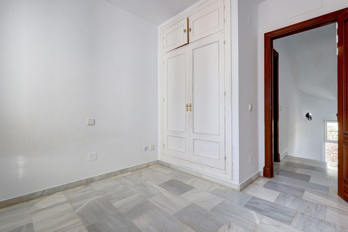 Townhouse in Marbella, Costa del Sol – 3 beds – 695000 € - photo 15 of 56