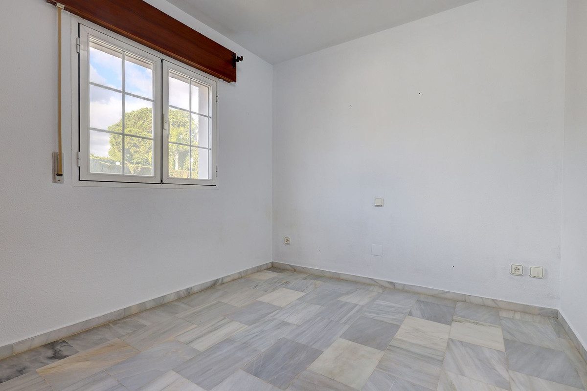 Townhouse in Marbella, Costa del Sol – 3 beds – 695000 € - photo 17 of 56