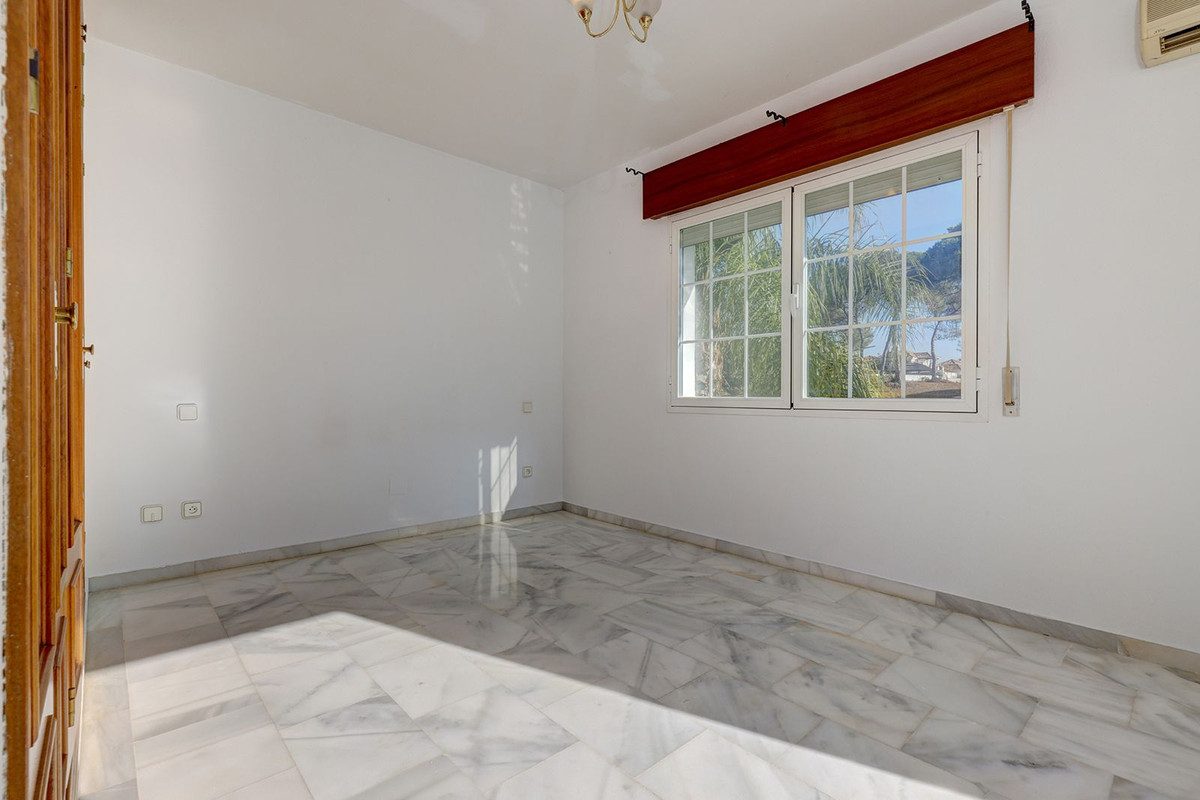 Townhouse in Marbella, Costa del Sol – 3 beds – 695000 € - photo 24 of 56