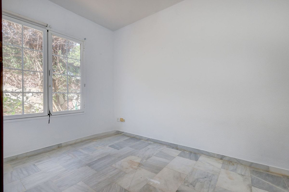 Townhouse in Marbella, Costa del Sol – 3 beds – 695000 € - photo 32 of 56