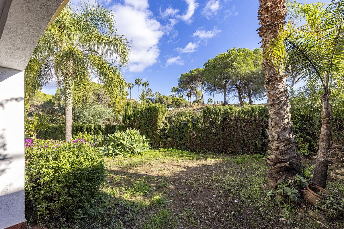 Townhouse in Marbella, Costa del Sol – 3 beds – 695000 € - photo 53 of 56