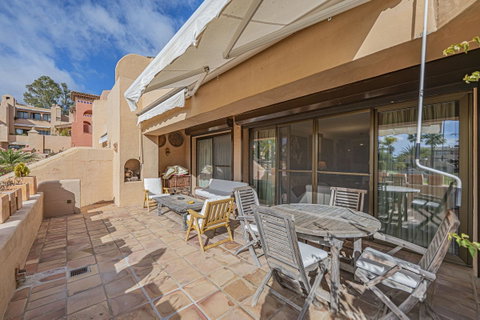 Ground Floor Apartment in Estepona, Costa del Sol – 2 beds – 550000 € - photo 6 of 34