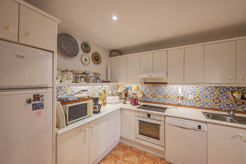 Ground Floor Apartment in Estepona, Costa del Sol – 2 beds – 550000 € - photo 11 of 34