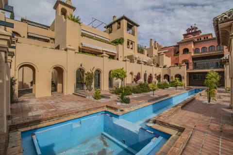 Ground Floor Apartment in Estepona, Costa del Sol – 2 beds – 550000 € - photo 31 of 34