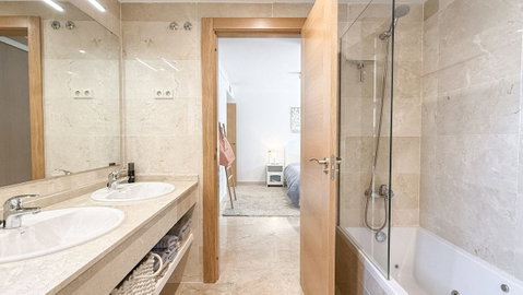 Middle Floor Apartment in Marbella, Costa del Sol – 3 beds – 475000 € - photo 13 of 38