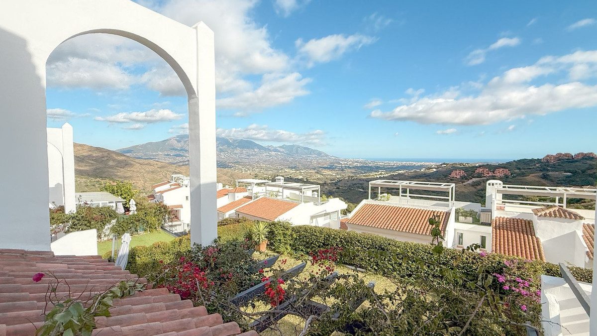 Middle Floor Apartment in Marbella, Costa del Sol – 3 beds – 475000 € - photo 24 of 38