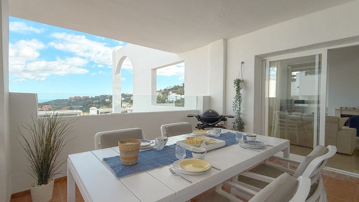 Middle Floor Apartment in Marbella, Costa del Sol – 3 beds – 475000 € - photo 26 of 38