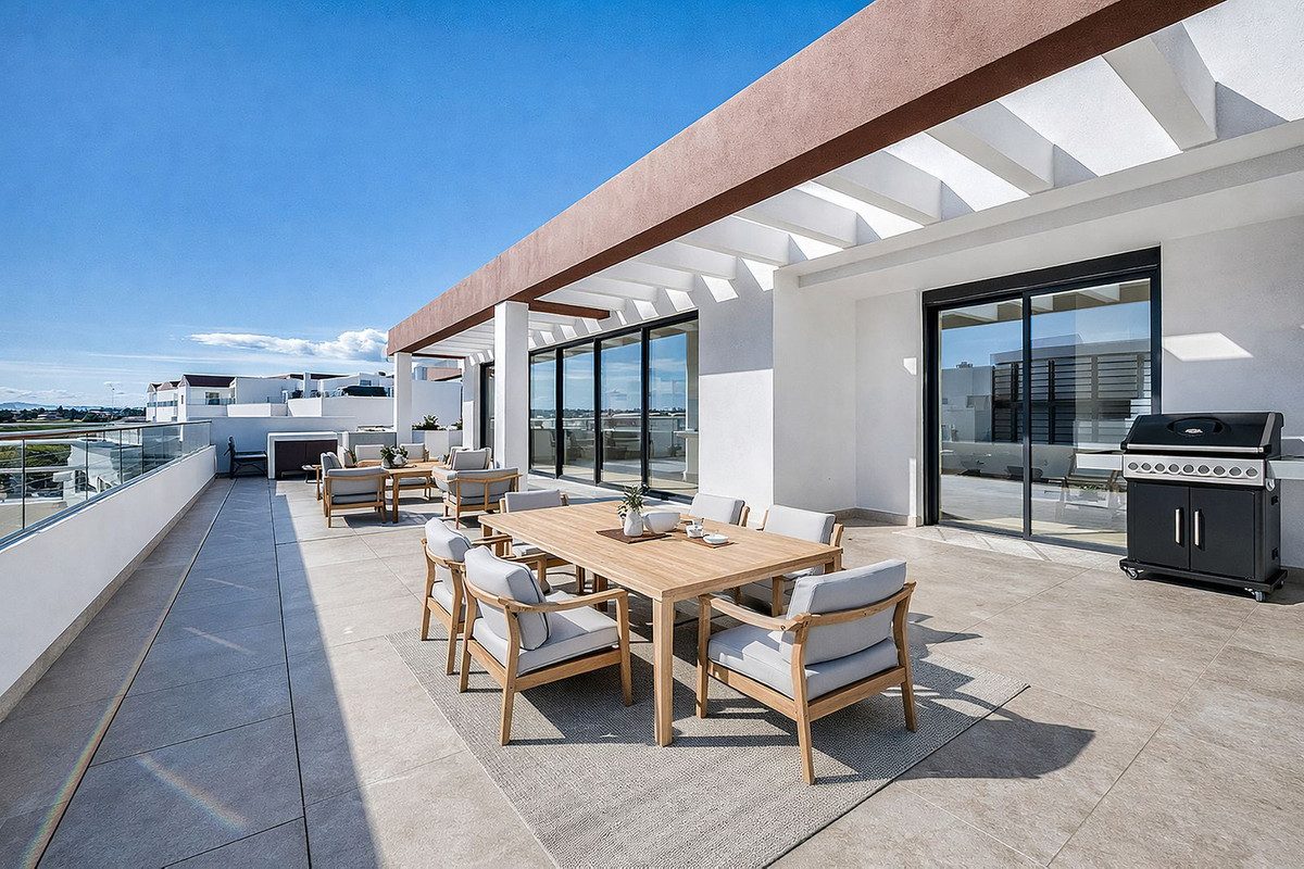Penthouse in Estepona, Costa del Sol – 3 beds – 1150000 € - photo 1 of 60