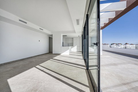 Penthouse in Estepona, Costa del Sol – 3 beds – 1150000 € - photo 18 of 60