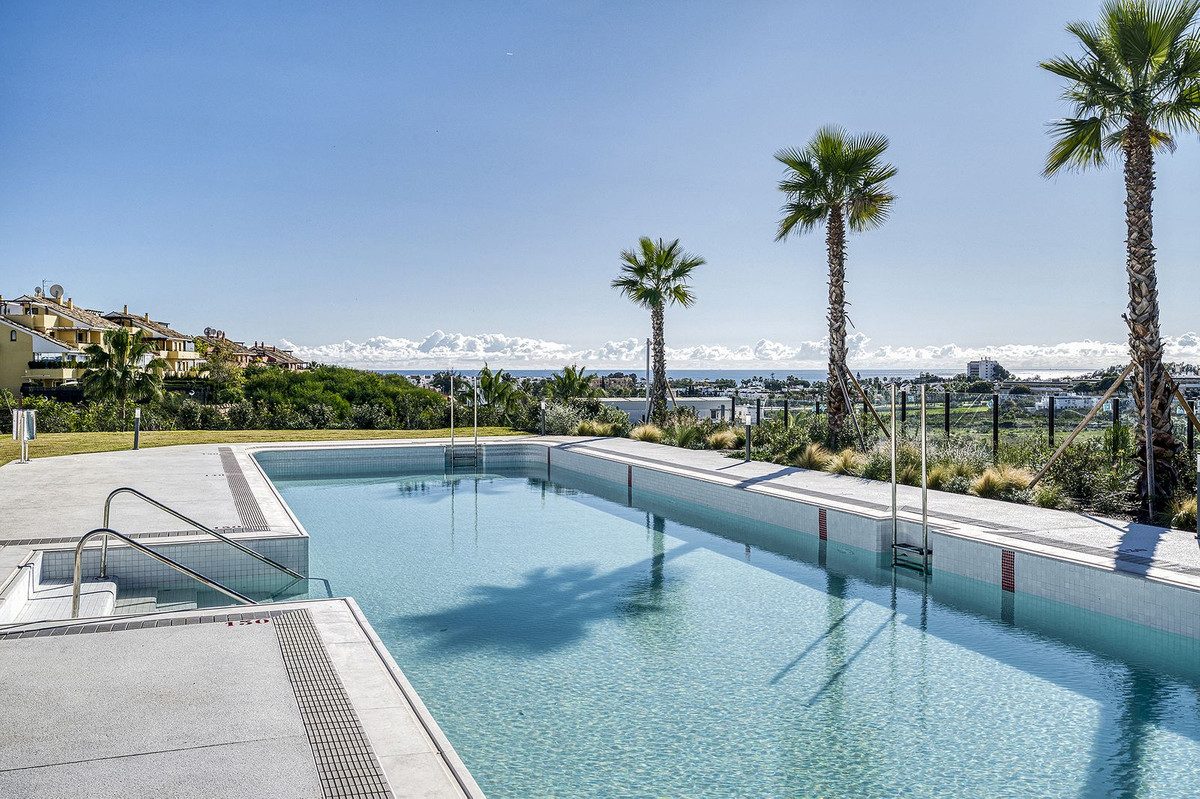 Penthouse in Estepona, Costa del Sol – 3 beds – 1150000 € - photo 40 of 60