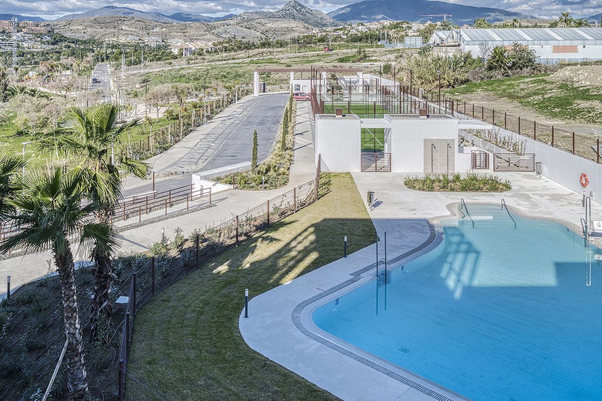 Penthouse in Estepona, Costa del Sol – 3 beds – 1150000 € - photo 47 of 60