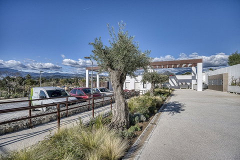 Penthouse in Estepona, Costa del Sol – 3 beds – 1150000 € - photo 53 of 60
