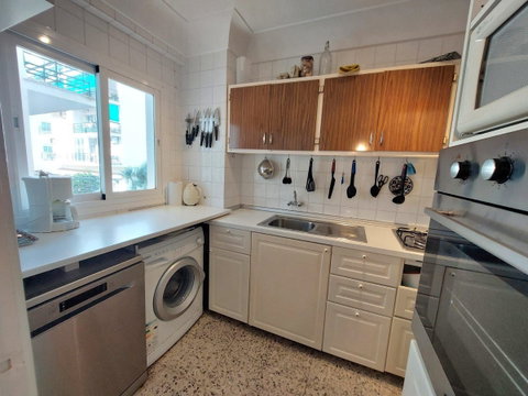 Middle Floor Apartment in Torremolinos, Costa del Sol – 2 beds – 250000 € - photo 3 of 19