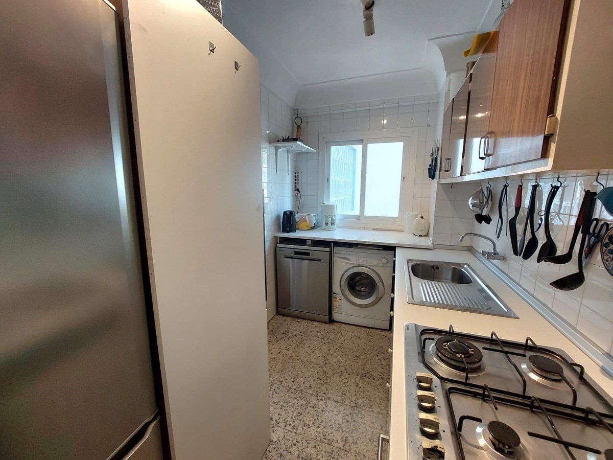 Middle Floor Apartment in Torremolinos, Costa del Sol – 2 beds – 250000 € - photo 4 of 19
