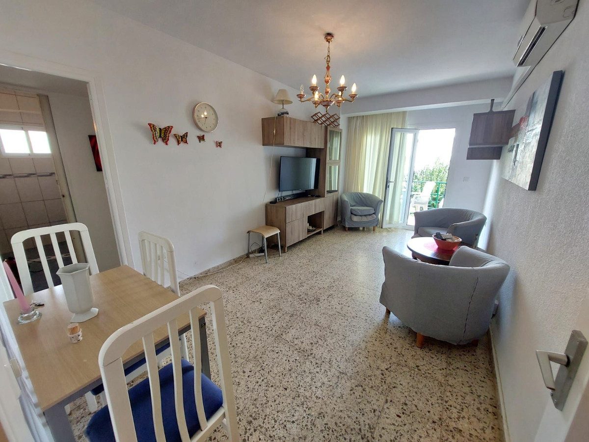 Middle Floor Apartment in Torremolinos, Costa del Sol – 2 beds – 250000 € - photo 7 of 19