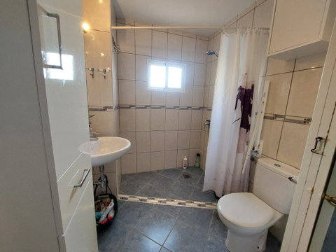 Middle Floor Apartment in Torremolinos, Costa del Sol – 2 beds – 250000 € - photo 12 of 19