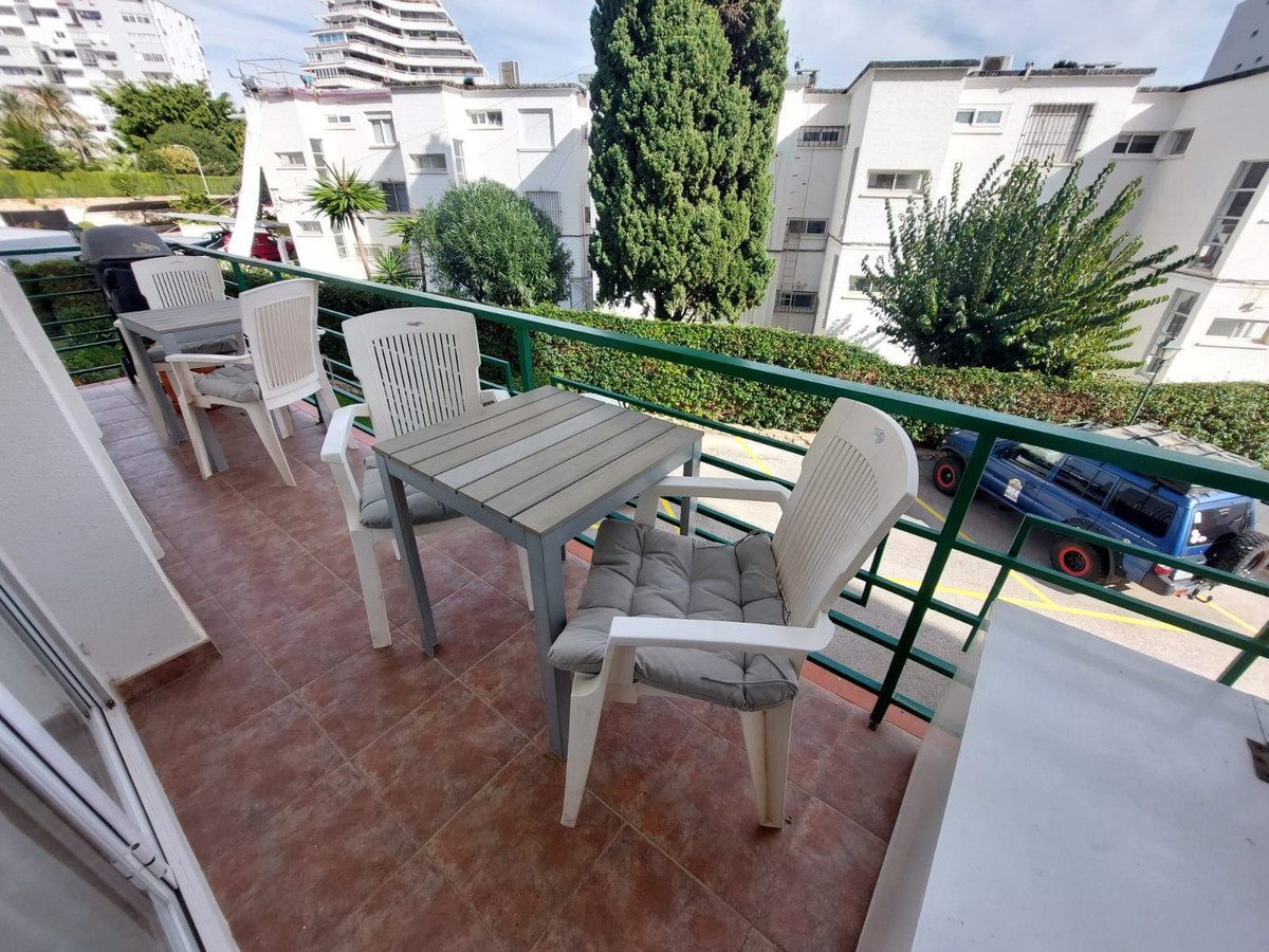 Middle Floor Apartment in Torremolinos, Costa del Sol – 2 beds – 250000 € - photo 17 of 19