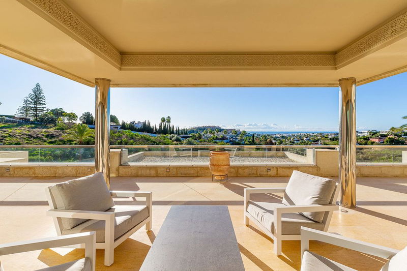 Middle Floor Apartment in Marbella, Costa del Sol – 2 beds – 1050000 €