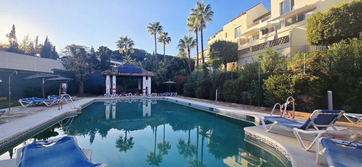 Penthouse in Marbella, Costa del Sol – 3 beds – 675000 € - photo 1 of 19