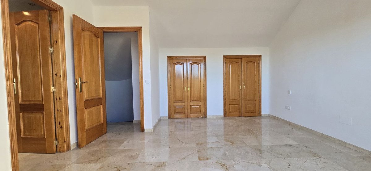 Penthouse in Marbella, Costa del Sol – 3 beds – 675000 € - photo 19 of 19