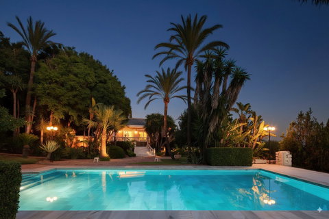 Detached Villa in Marbella, Costa del Sol – 10 beds – 10000000 € - photo 4 of 37