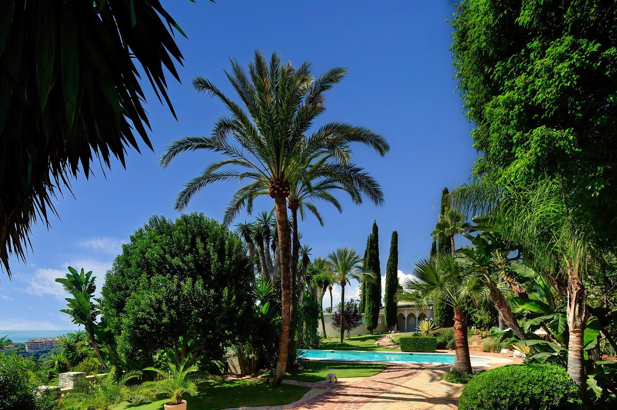 Detached Villa in Marbella, Costa del Sol – 10 beds – 10000000 € - photo 7 of 37