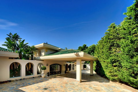 Detached Villa in Marbella, Costa del Sol – 10 beds – 10000000 € - photo 28 of 37