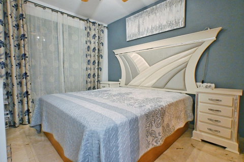 Middle Floor Apartment in Fuengirola, Costa del Sol – 3 beds – 550000 € - photo 7 of 21
