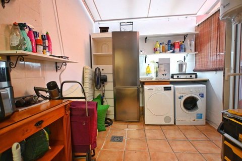 Middle Floor Apartment in Fuengirola, Costa del Sol – 3 beds – 550000 € - photo 16 of 21