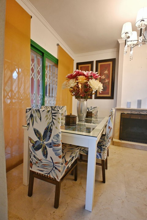 Middle Floor Apartment in Fuengirola, Costa del Sol – 3 beds – 550000 € - photo 18 of 21