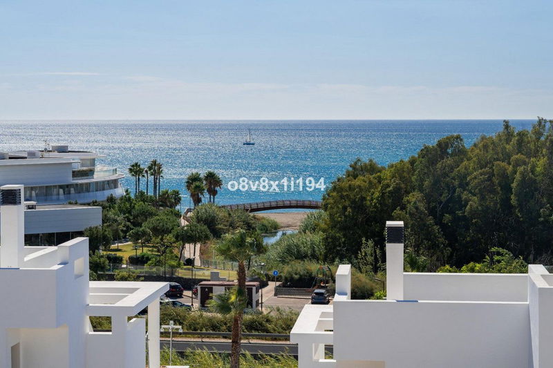 Penthouse in Estepona, Costa del Sol – 2 beds – 755000 €