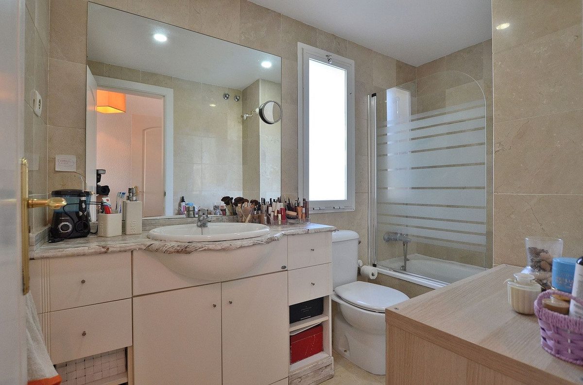 Penthouse in Benalmadena, Costa del Sol – 3 beds – 549000 € - photo 23 of 38
