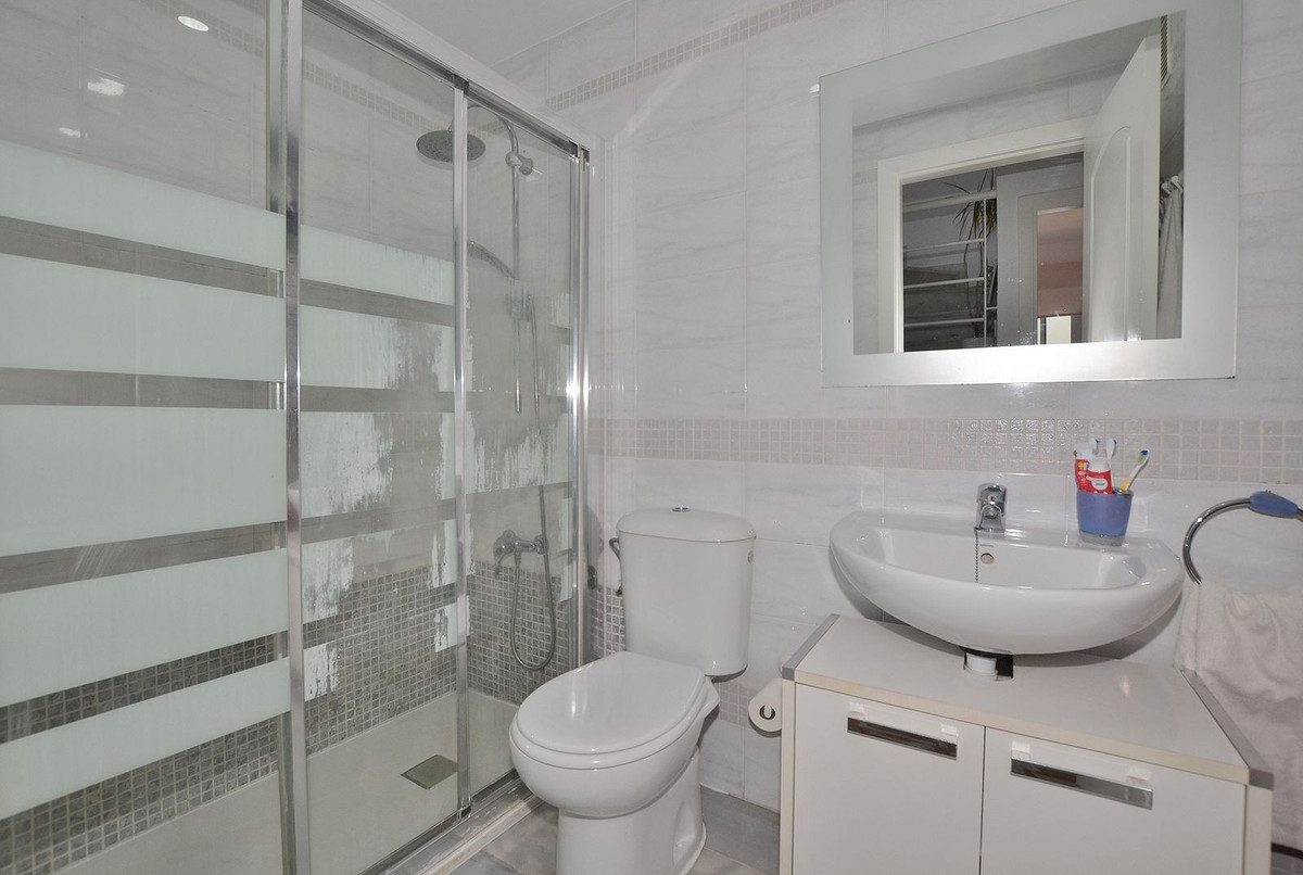 Penthouse in Benalmadena, Costa del Sol – 3 beds – 549000 € - photo 28 of 38