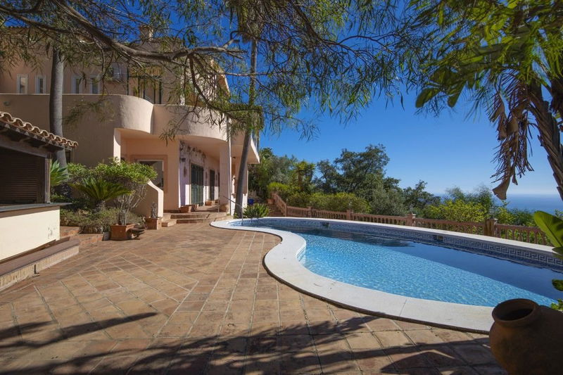Detached Villa in Marbella, Costa del Sol – 5 beds – 1450000 €