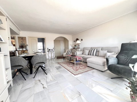 Penthouse in Estepona, Costa del Sol – 2 beds – 399000 € - photo 4 of 22