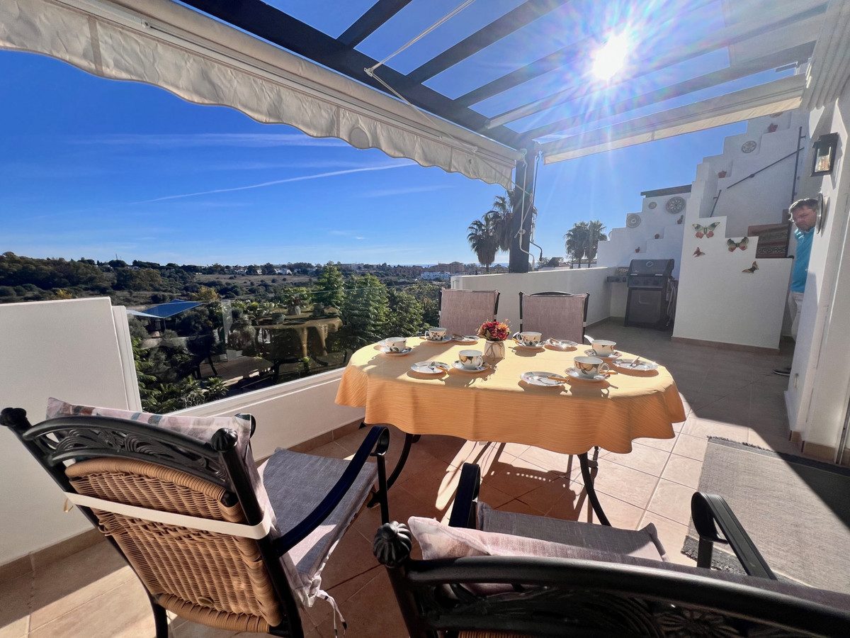 Penthouse in Estepona, Costa del Sol – 2 beds – 399000 € - photo 5 of 22
