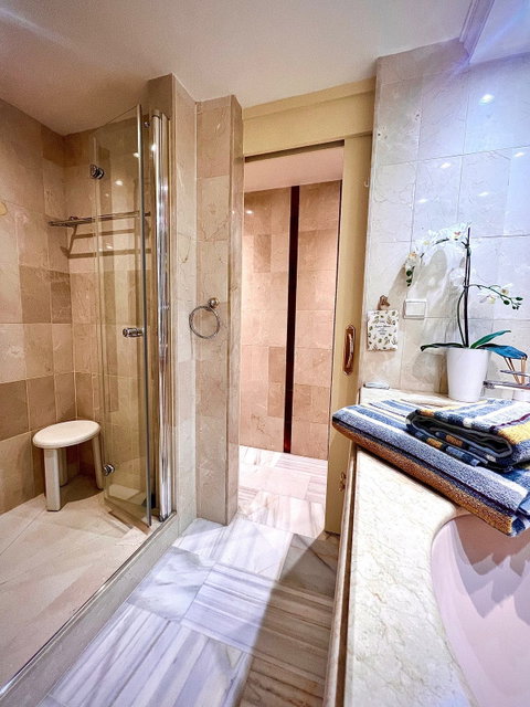 Penthouse in Estepona, Costa del Sol – 2 beds – 399000 € - photo 11 of 22