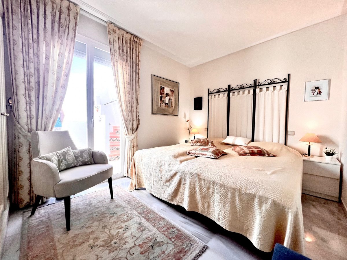 Penthouse in Estepona, Costa del Sol – 2 beds – 399000 € - photo 12 of 22